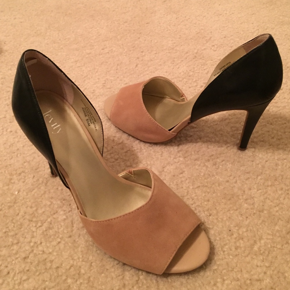 COPY - Tan and black open toe heels 8.5